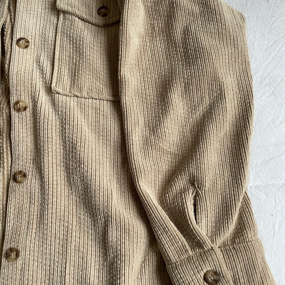 F21 Shacket - Picture 3 of 3